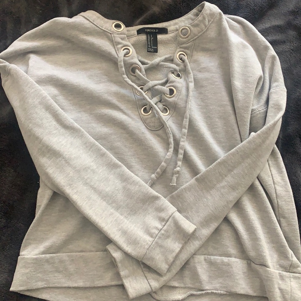Cute grey forever 21 shirt
